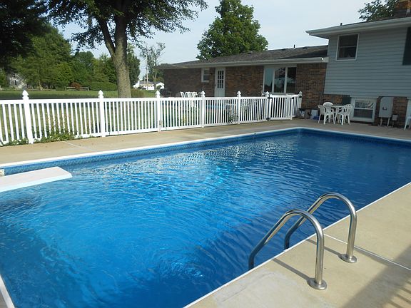 newer pool liner