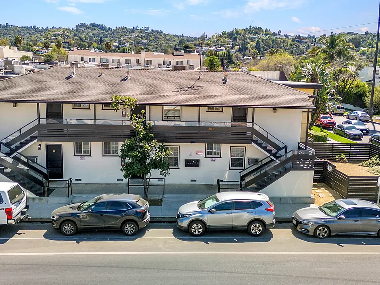 13808 Moorpark St #D — Photo 9
