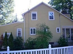 2nd image of 121 Alexander Ave