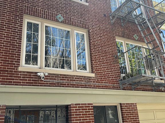 3rd image of 245 Sanchez St