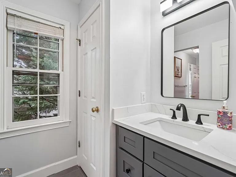 3302 Greencastle Way NE — Photo 39