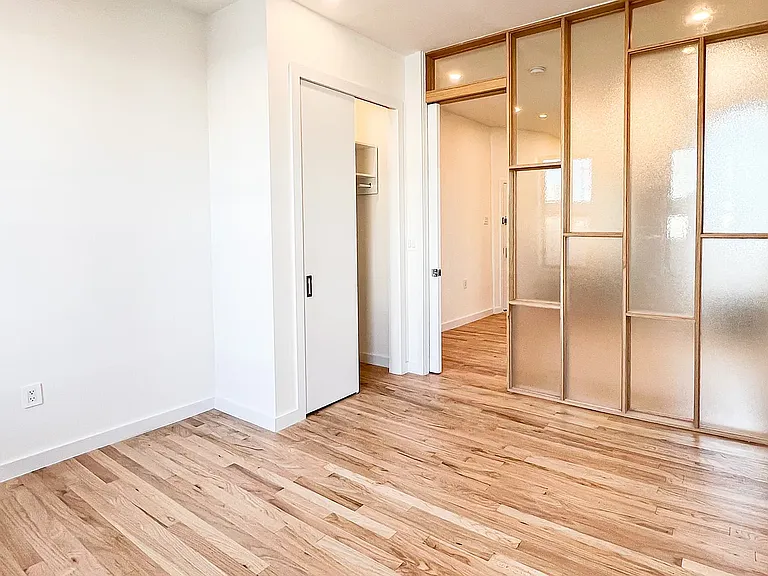 200 Mott St #12 — Photo 4