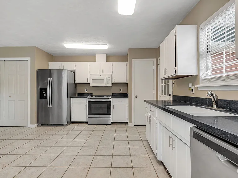 1552 Cinnamon Bear Cir — Photo 11