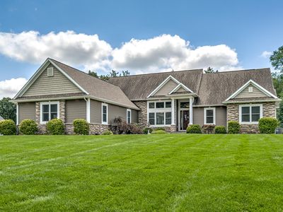 8559 Pine Acres Dr, Kalamazoo, MI, 49009