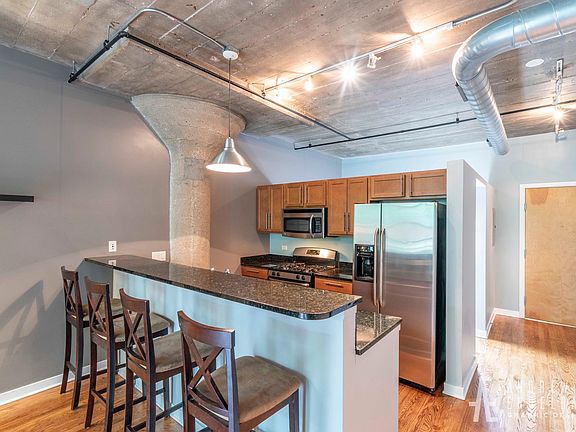 4th image of 1110 W 15th St Unit 214