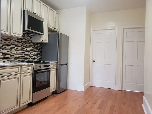 Rented by Lang Realty LLC | media 21