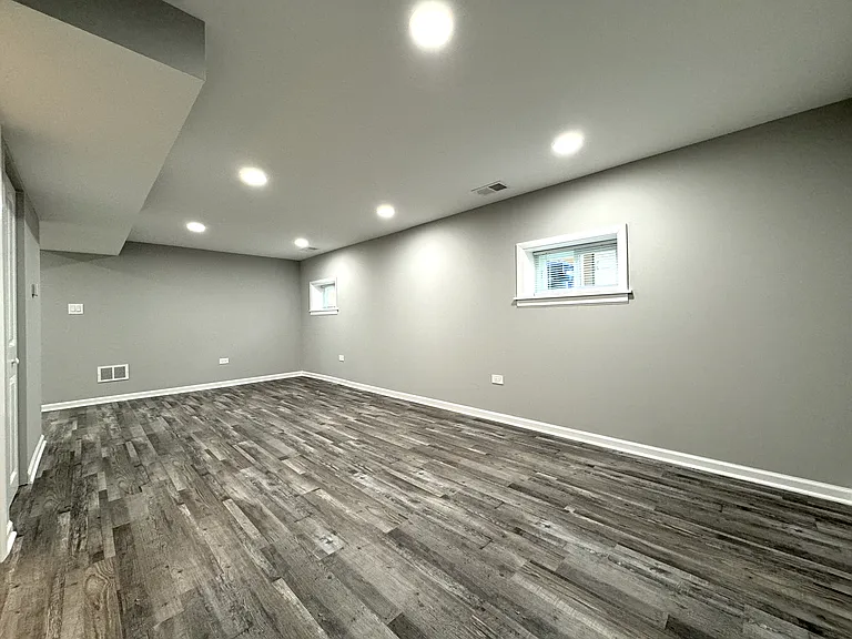 717 Barnsdale Rd #BASEMENT — Photo 2