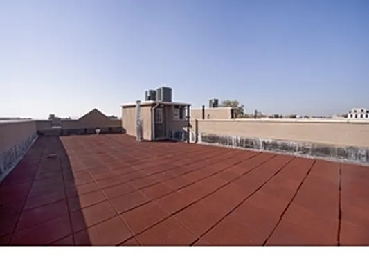 Rented by Realty Collective | media 5
