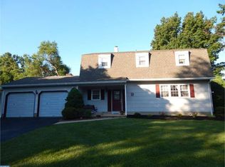 9 Ford Dr, Hamilton, NJ 08690