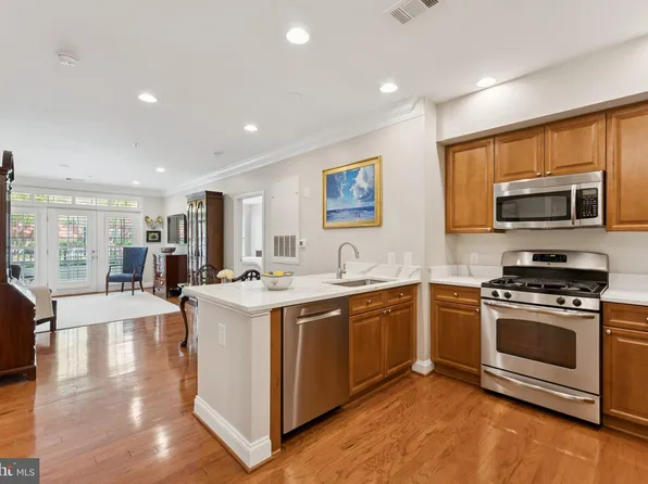 1115 Cameron St Unit 118, Alexandria, VA 22314