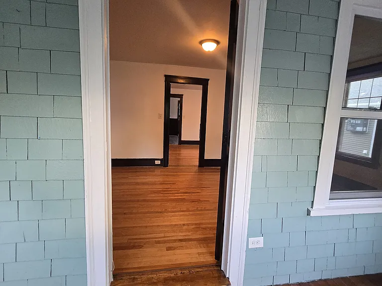 36-38 Fairfield St #2 — Photo 15