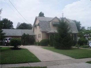 231 Hannum Ave, Rossford, OH 43460