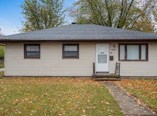 1802 Garden Hills Dr, Champaign, IL 61820