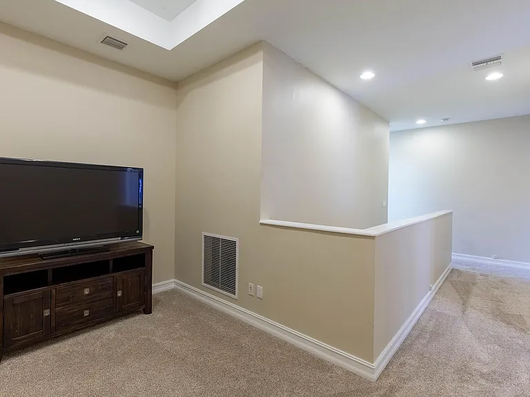 63 Dogwood Ct — Photo 18