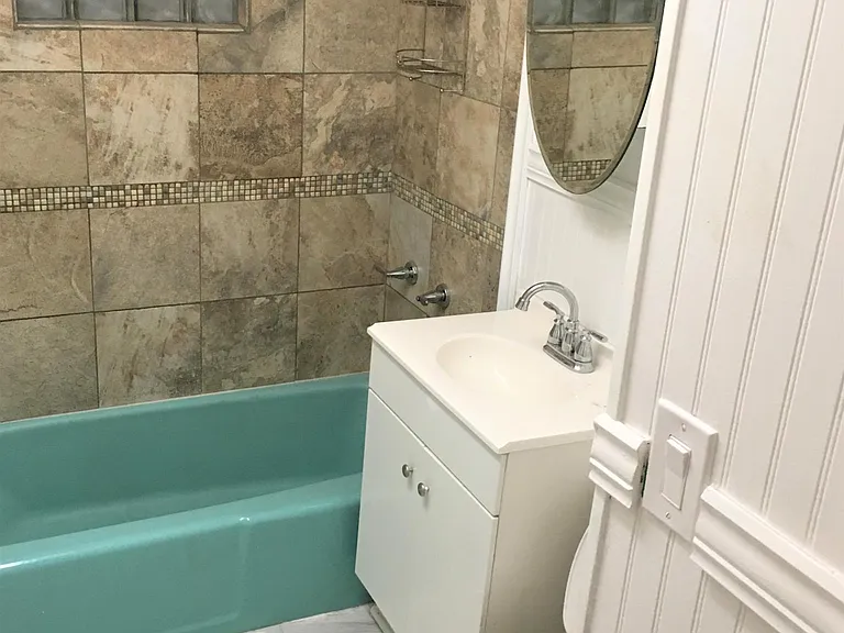 14643 Millard Ave — Photo 15
