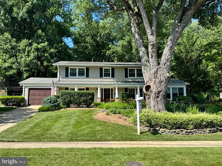 5104 Southampton Dr — Photo 1