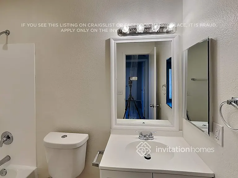 550 N 64th St — Photo 15