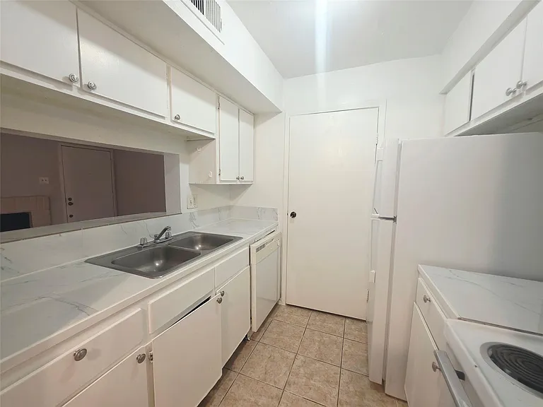 12511 Ashford Meadow Dr #C — Photo 9