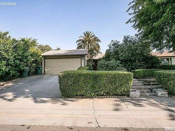 2nd image of 9387 Americana Way
