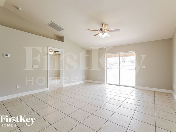 3rd image of 2803 S Owen Ave