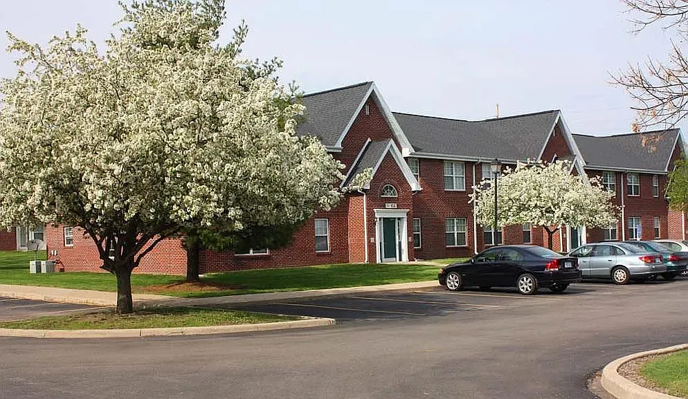 Elm Point Apartments — Photo 1