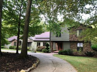 1160 Aspenwood Rd, Akron, OH 44333