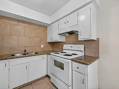 1348 E San Bruno Ave #101 — Photo 6