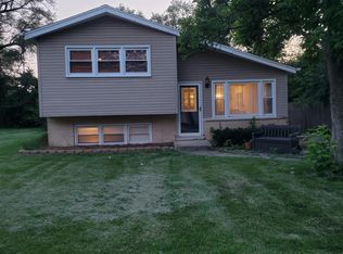 4N120 Nugent St, Addison, IL 60101