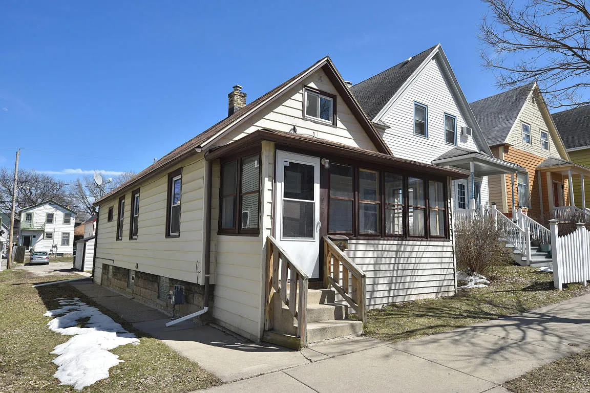726 S 37th St photo 1