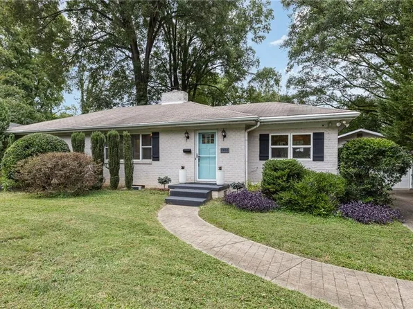 1902 Efland Dr, Greensboro, NC 27408