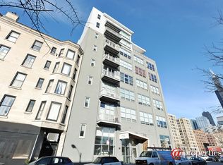 770 W Gladys Ave #309, Chicago, IL 60610