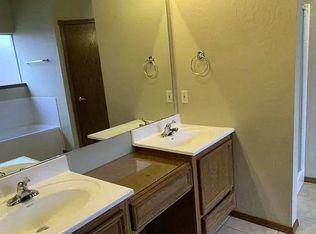 213 Willow Branch Rd, Norman, OK 73072