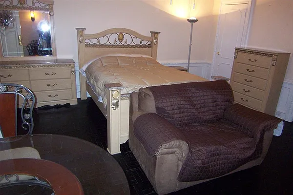 Rented by Susan Finkel, LREB | media 36