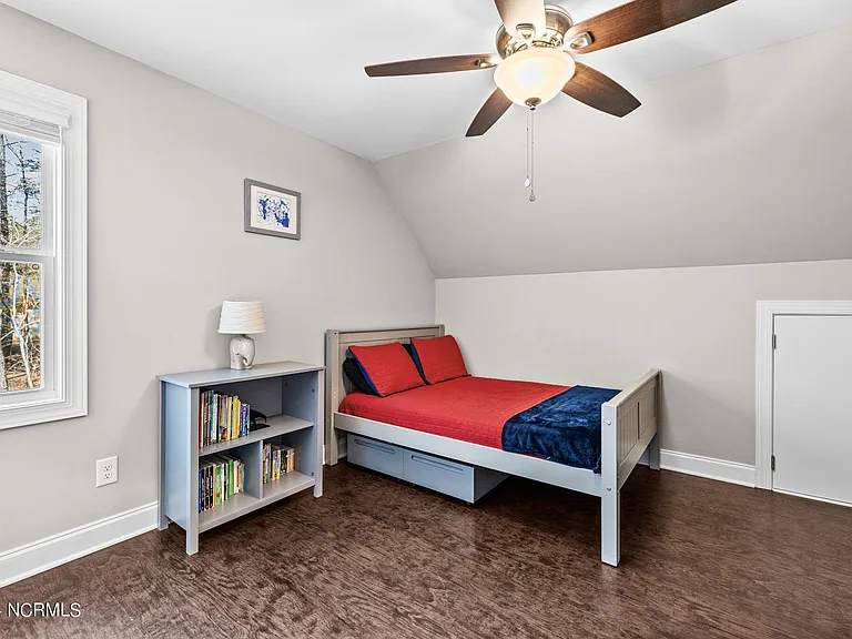 182 Lakeview Dr — Photo 53