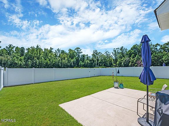 4th image of 1221 Brighton Drive