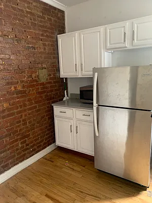 Rented by CITY SKYLINE REALTY INC | media 22