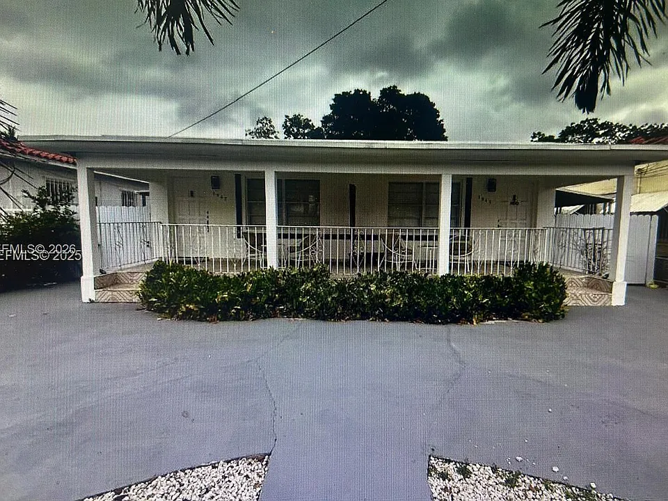 1947 NW 33rd St #1