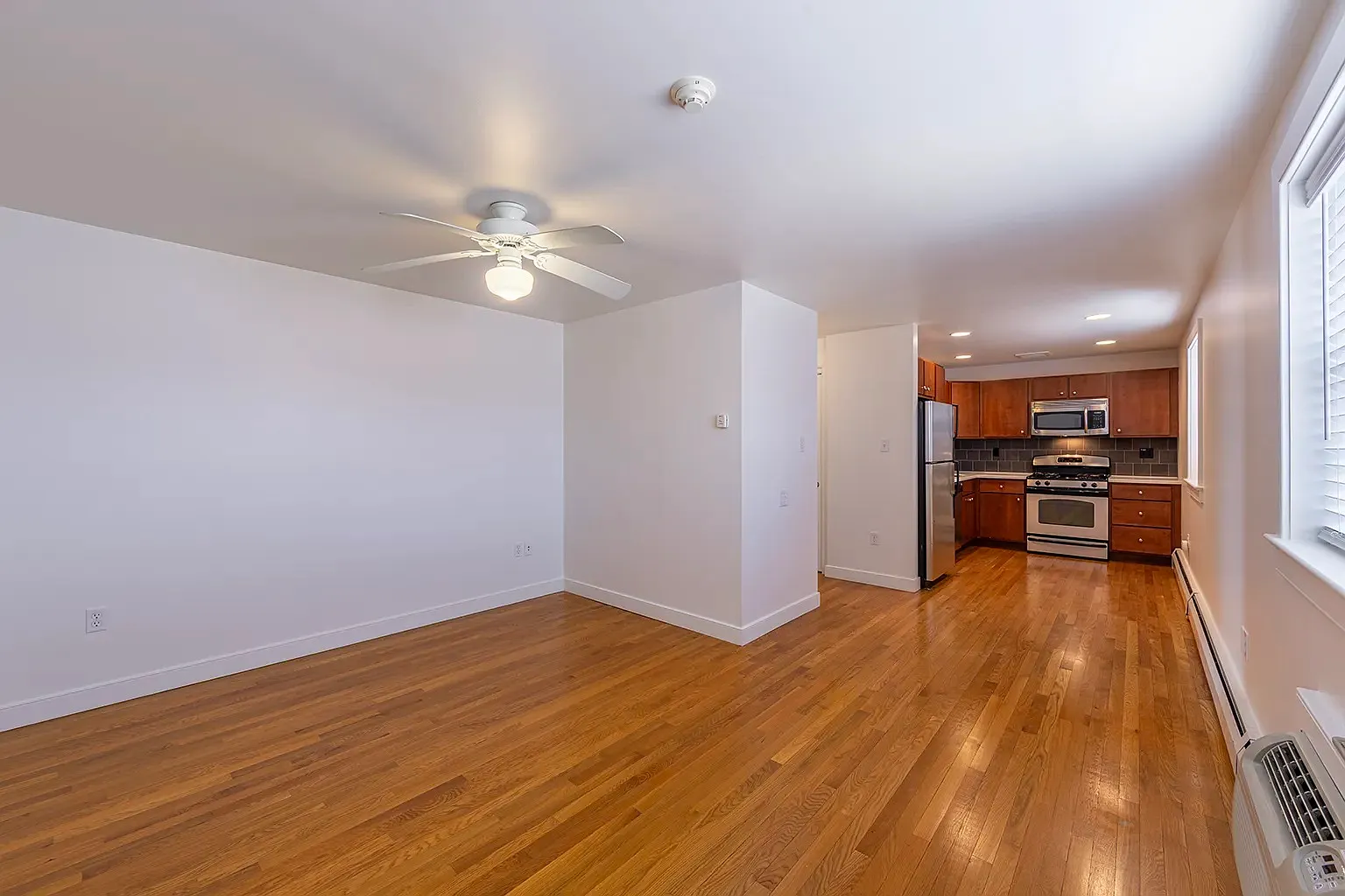 1 bed, 625 sqft, $1,750 — Photo 3