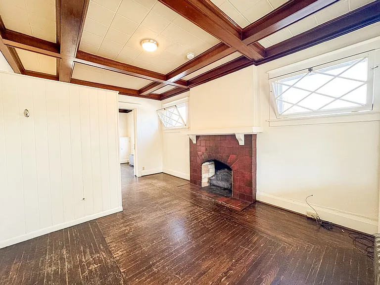 915 Grand Ave #2 — Photo 6