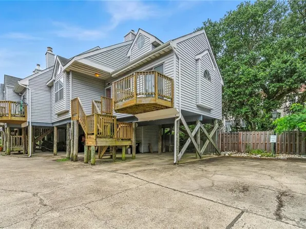 869 Little Bay Ave APT 1, Norfolk, VA 23503