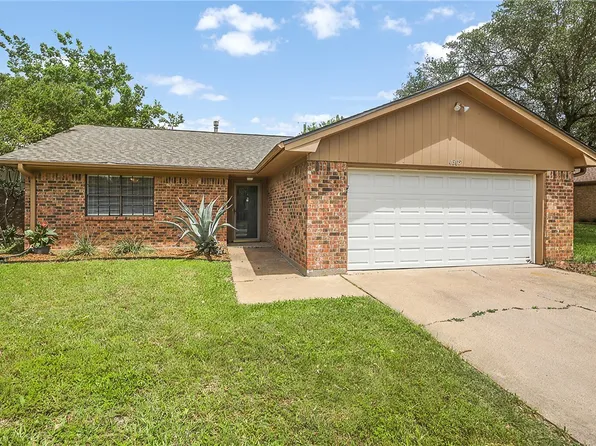 4305 Woodbriar Dr, Bryan, TX 77802