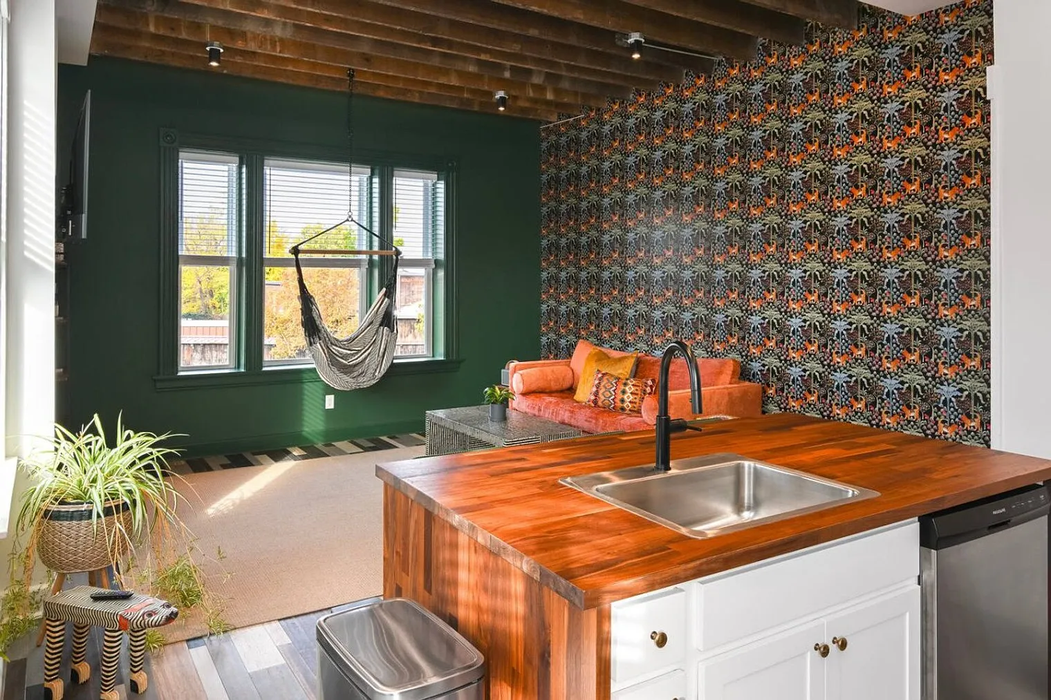 1 bed, 1.0 bath, $1,981 — Photo 1