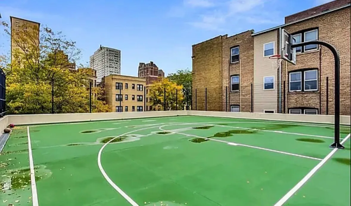 2 bed, 1200 sqft, $4,600 — Photo 3