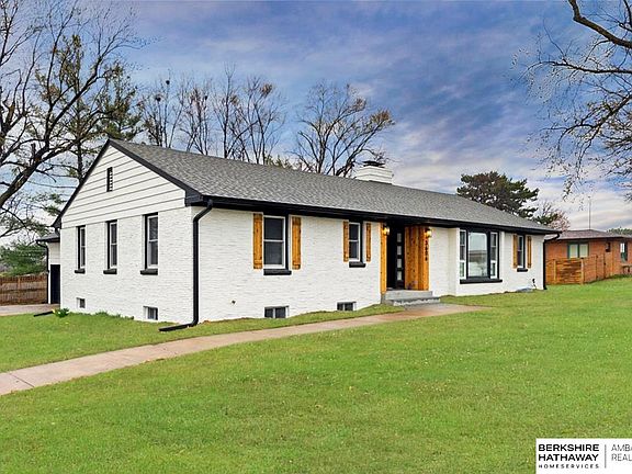 5th image of 3606 N 204th St
