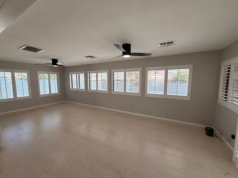 13139 W Seville Dr — Photo 7