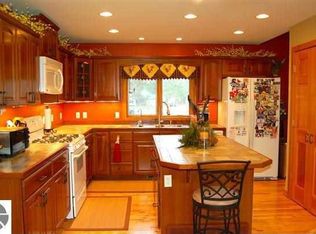 8293 Mapleleaf Dr, Traverse City, MI 49684