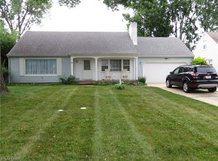 501 N Woodhill Dr, Amherst, OH 44001