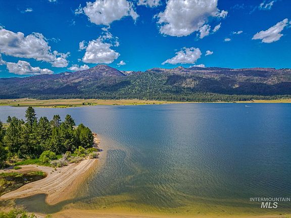 4th image of W Mountain Rd