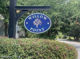 102 Willow Point Rd, Beaufort, SC 29906