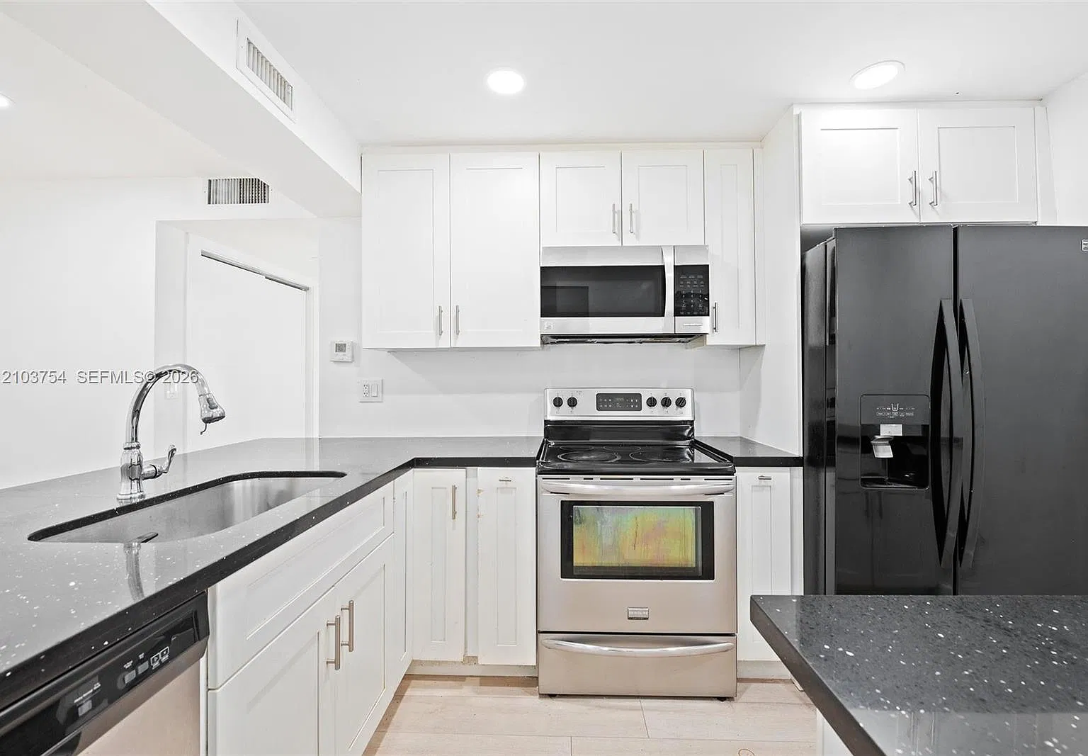 Crystal Hills Iii Condo — Photo 2